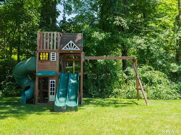 15 Farrell Rd — Photo 40