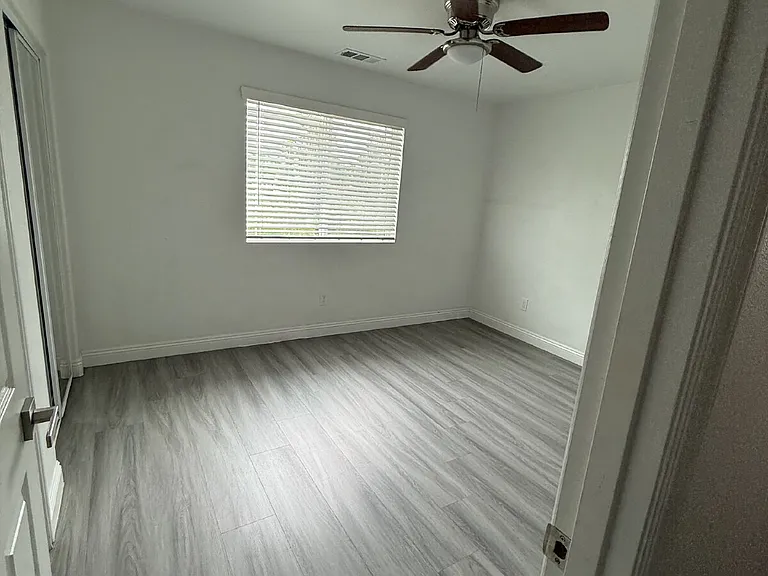 572 N Teakwood Ave #U1 — Photo 37