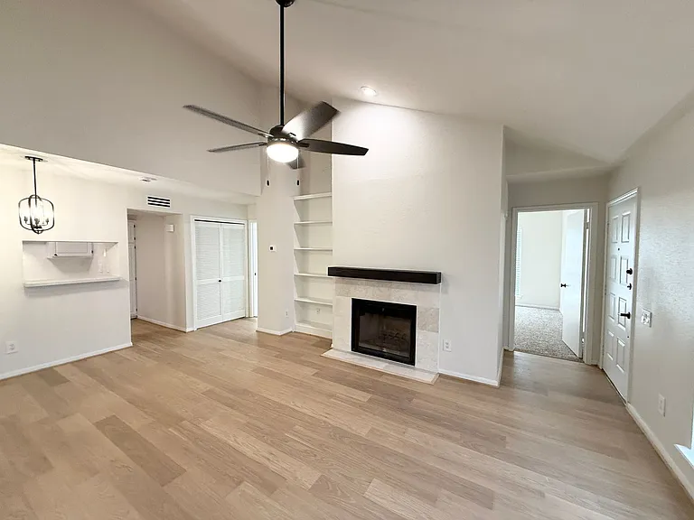 1860 White Oak Dr #376 — Photo 6