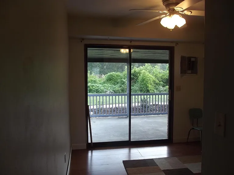 186 Liberty Dr — Photo 9