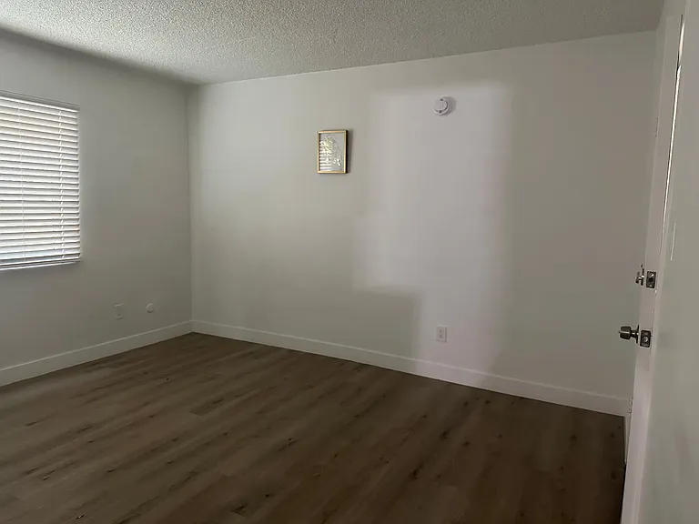 7744 Reseda Blvd #18 — Photo 2