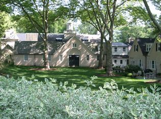 661 Thomas Rd, Lafayette Hill, PA 19444