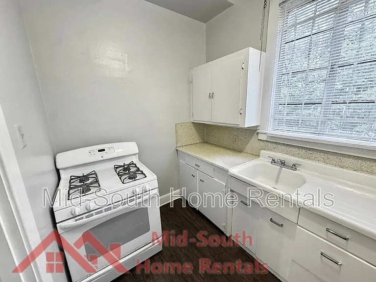 1277 Carr Ave #1 — Photo 5