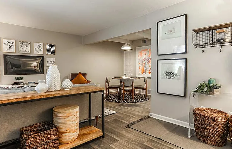 The Reserve at 77 Apartment Homes — Photo 4