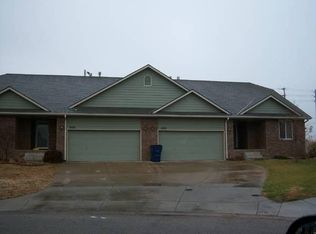 8922 W Meadow Park Ct, Wichita, KS 67205
