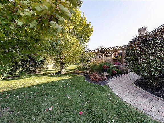 5th image of 9404 Shadow Rock Cir