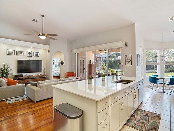 5th image of 1156 English Garden Ln
