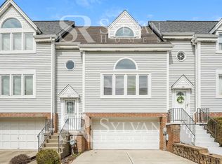 102 Abbey Ln, Pittsburgh, PA 15236