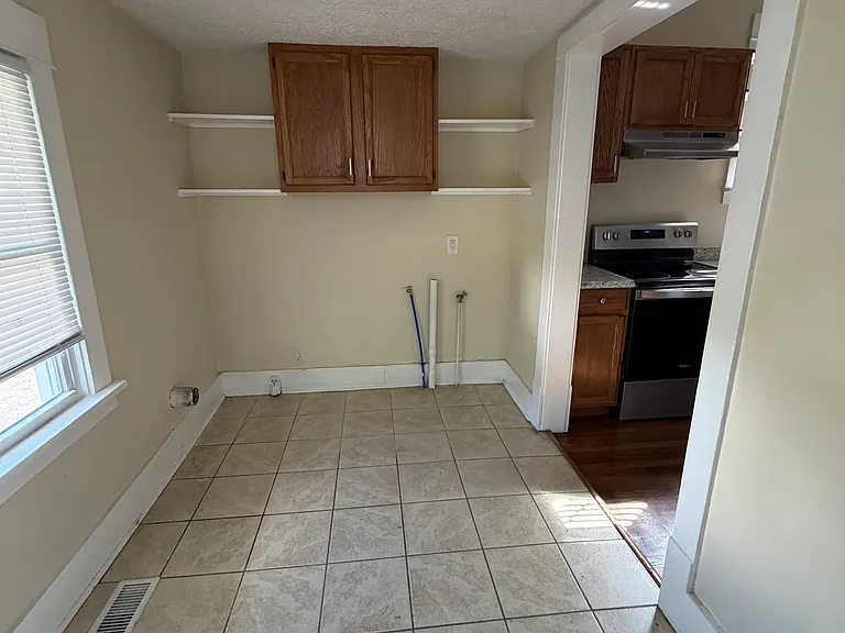 921 Edgemont Ave #921 — Photo 6
