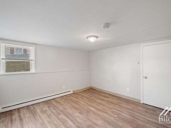 4th image of 1086 S Broadway #4