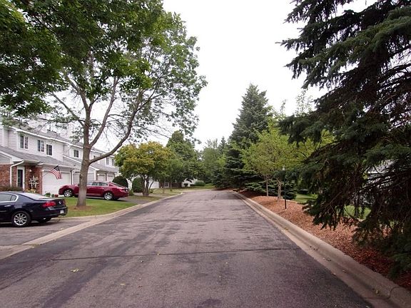 4th image of 3625 Willow Ln