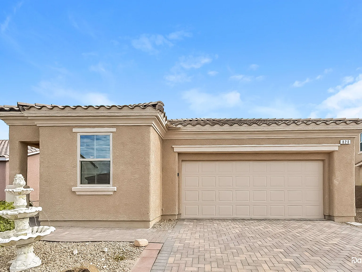 3 bed, 3.0 bath, 1810 sqft, $2,070 — Photo 1