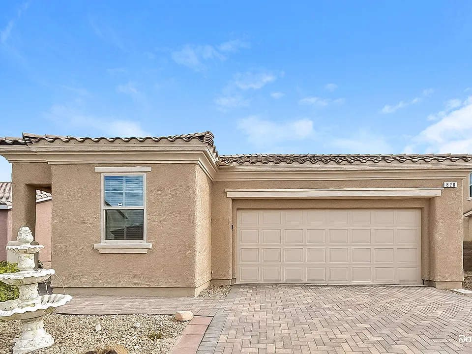 820 Vegas Palm Ave