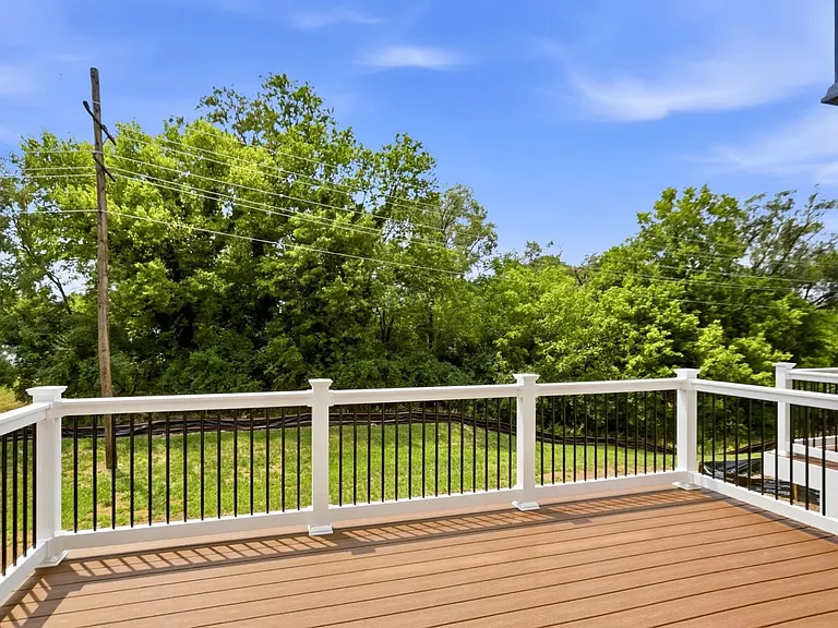 245 Monteith Dr — Photo 3