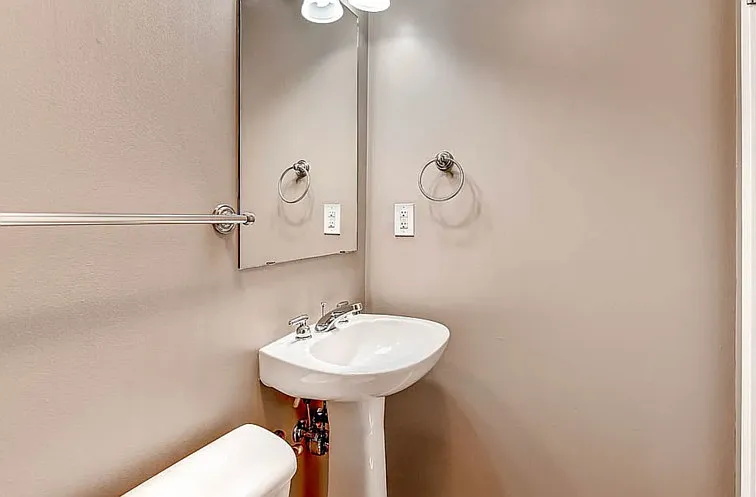 1050 N Cherokee St #311 — Photo 11