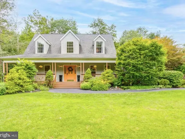 5126 Goose Pond Rd, Tobyhanna, PA 18466