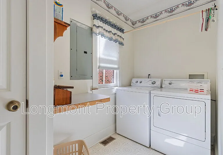 632 Bross St — Photo 19
