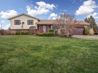 8017 Canyon Rd SE, Hebron, OH 43025