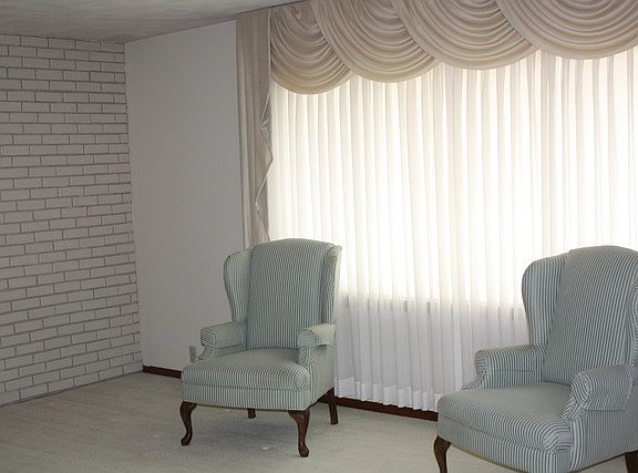 5th image of 1021 Sheila Dr