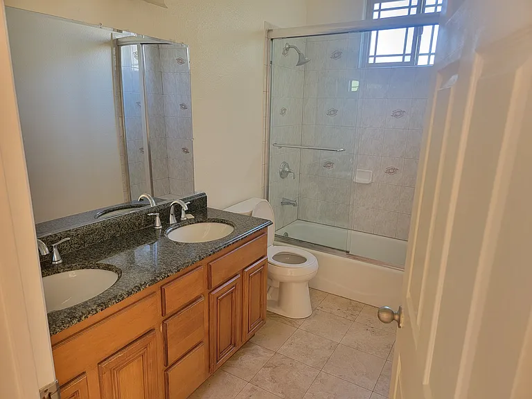 3716 Greenfield Ave — Photo 5