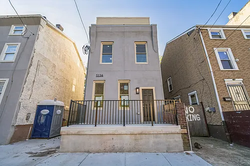 5134 Master St Photo 1