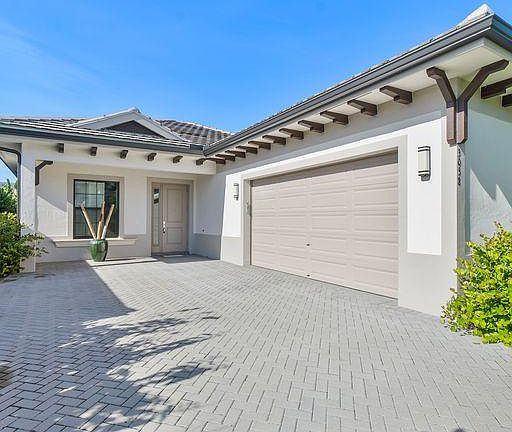 3rd image of 3058 Gin Berry Way