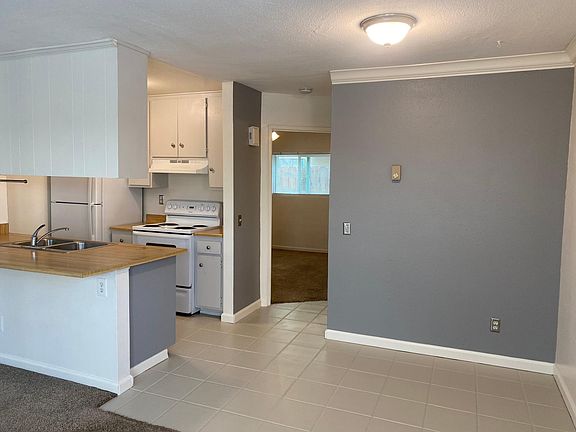 3rd image of 3952 9th Ave #A-7