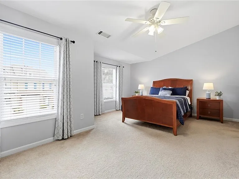 2059 Lakeshore Overlook Dr NW — Photo 9