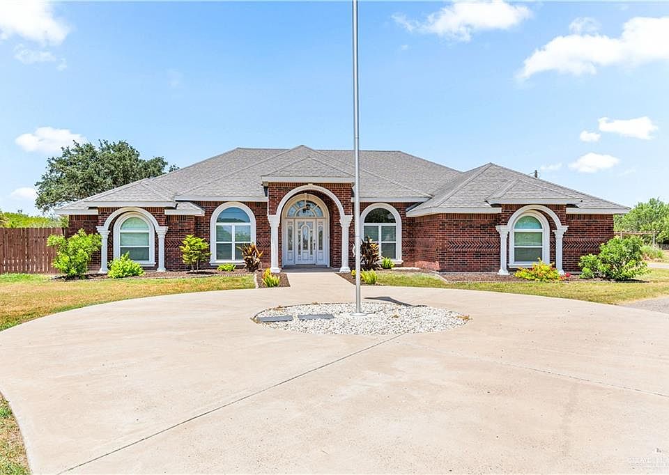 1st image of 307 Cactus Ln