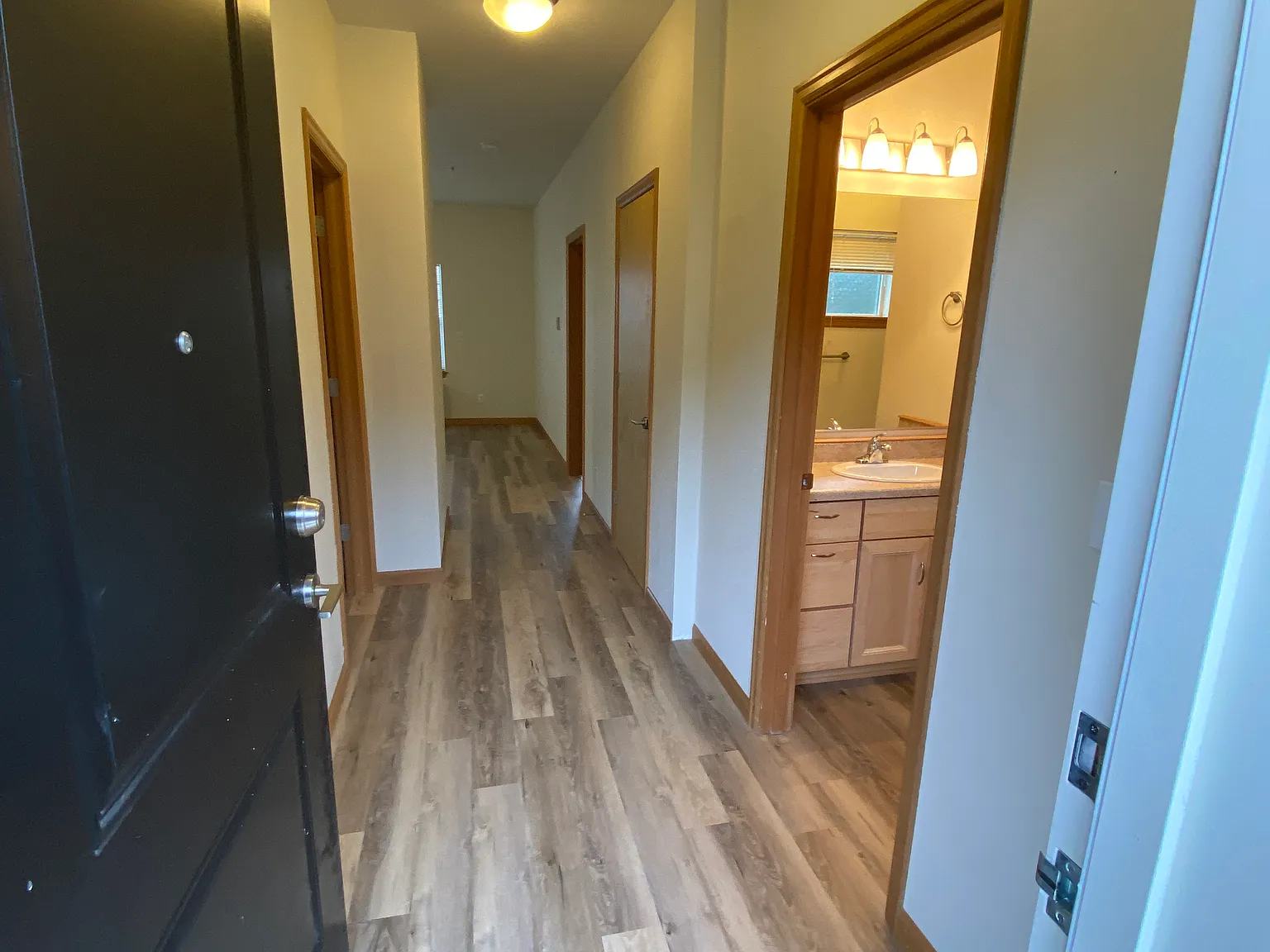 2 bed, 655 sqft, $2,150 — Photo 2