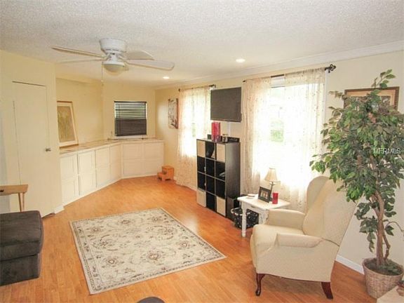 4th image of 2130 Carnac St