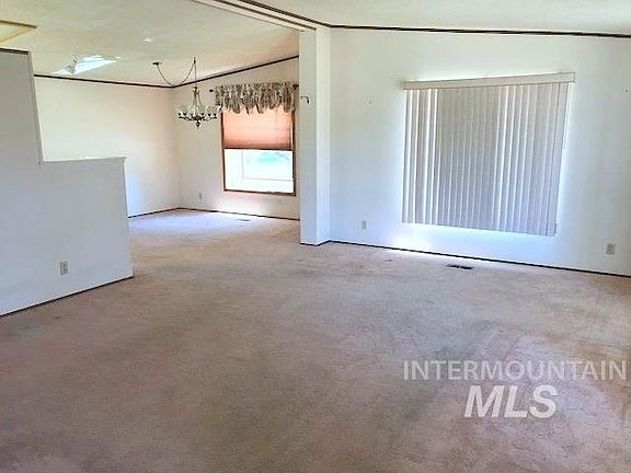 3rd image of 8400 Willowcourt Dr