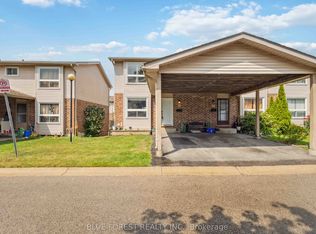 450 Pond Mills Rd #15, London, ON N5Z4X2