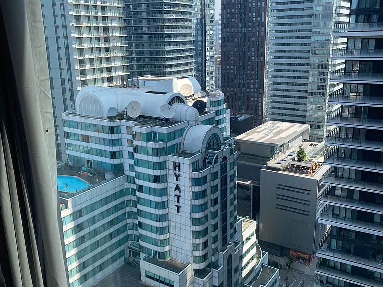 357 King St W #2505 — Photo 14