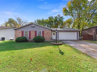1239 Parody Ln, Saint Charles, MO 63303