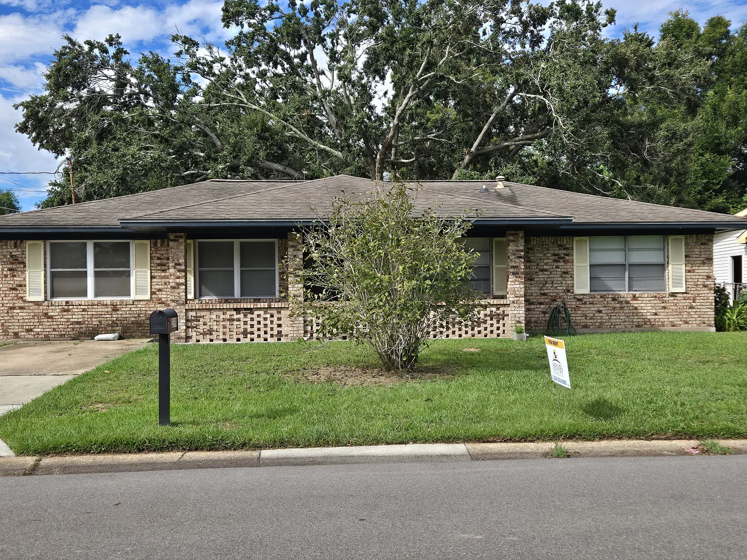 3 bed, 1455 sqft, $2,000 — Photo 1