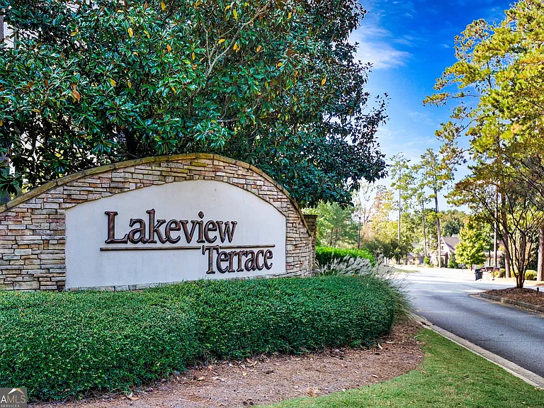 1060 Emerald View Dr — Photo 50