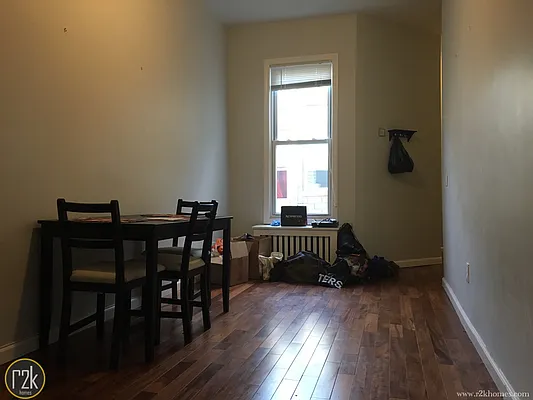 Rented by Realty 2000 Corp | media 28