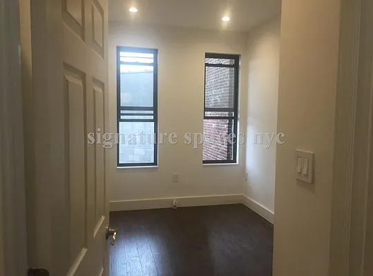 Rented by Signature Spaces NYC Corp | media 19