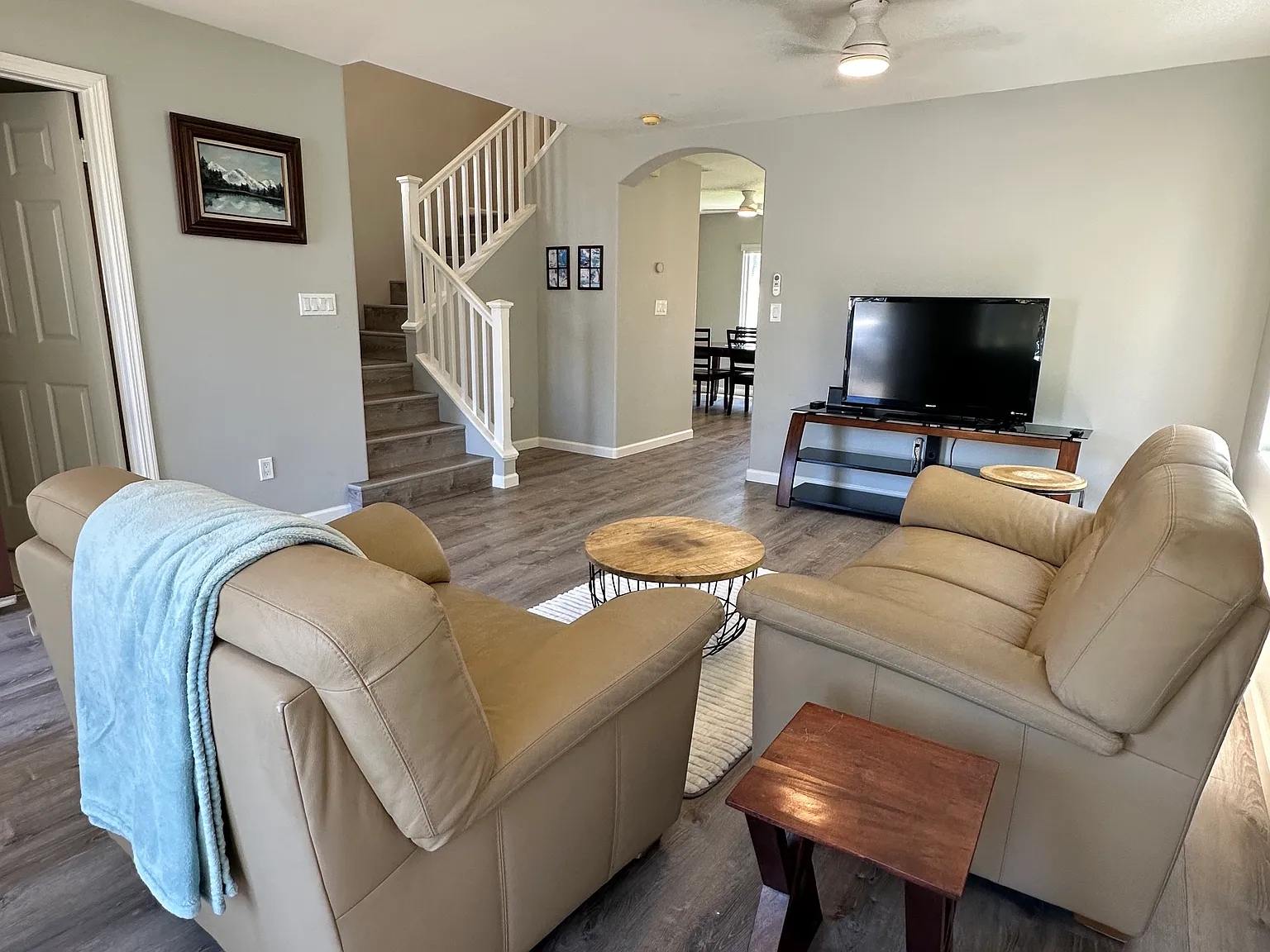 3 bed, 2.5 bath, 1364 sqft, $4,250 — Photo 3