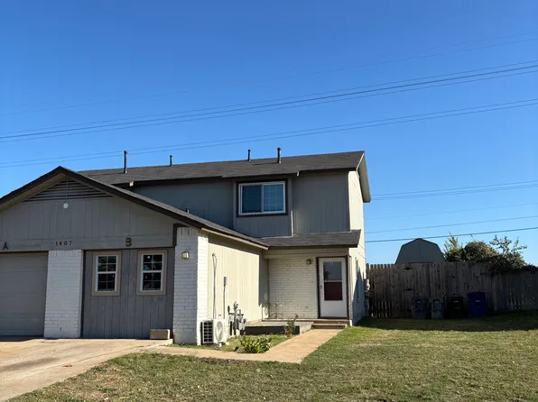 1407 Warrior Ln APT B, Del Valle, TX 78617