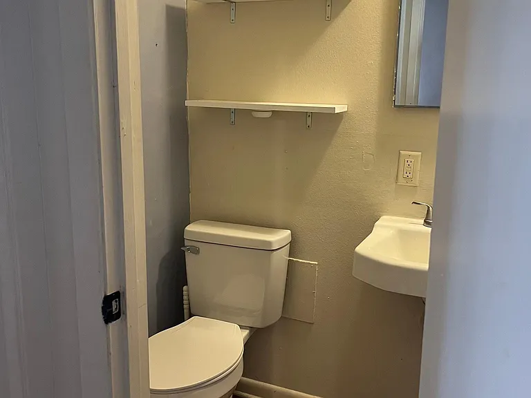 220 Harrell Dr — Photo 8
