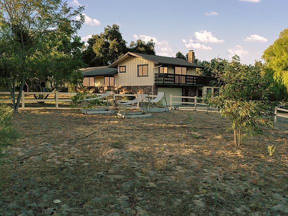2nd image of 325 Camino San Carlos