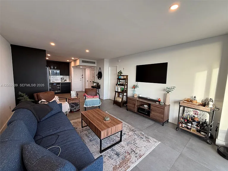3625 N Country Club Dr #Penthouse 5 — Photo 7