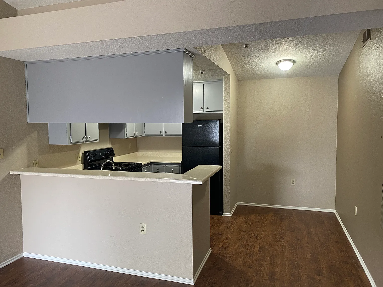 Camino Woods Apartments — Photo 3