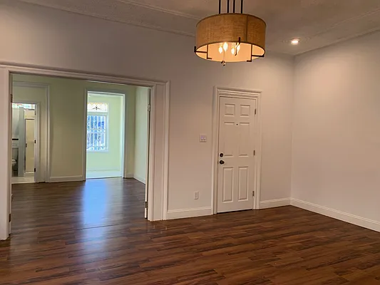 Rented by Compass | media 32