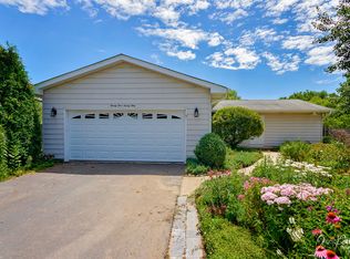 2499 Teal Rd, Lindenhurst, IL 60046