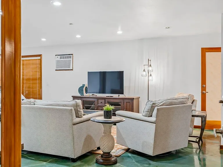 485 N Shore Dr — Photo 12
