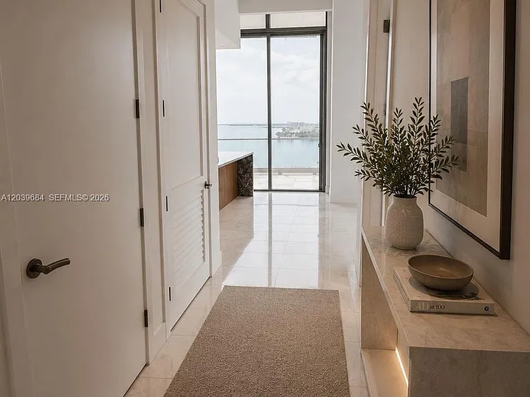175 SE 25th Rd #1503 — Photo 2