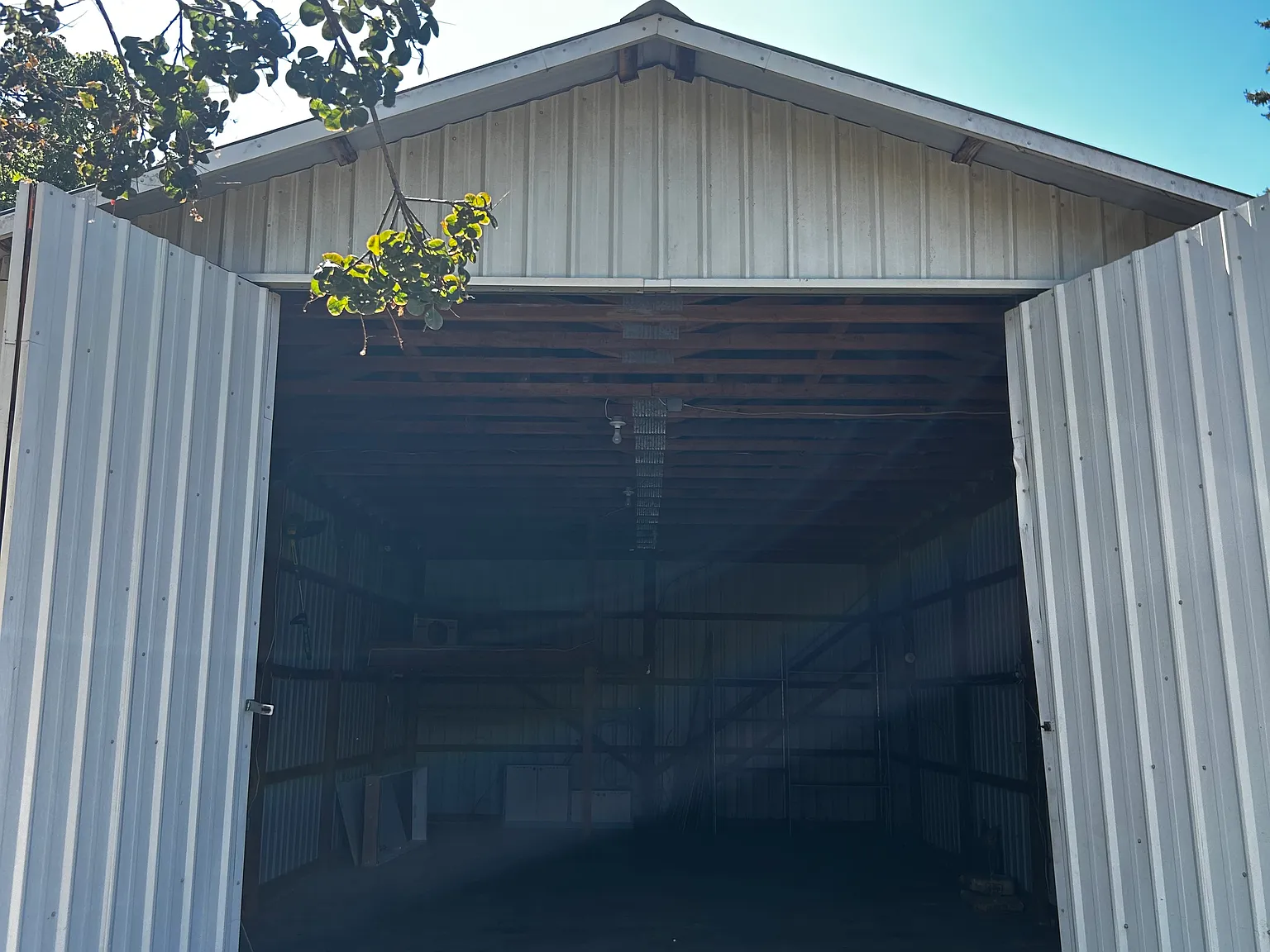 3 bed, 1053 sqft, $2,250 — Photo 3
